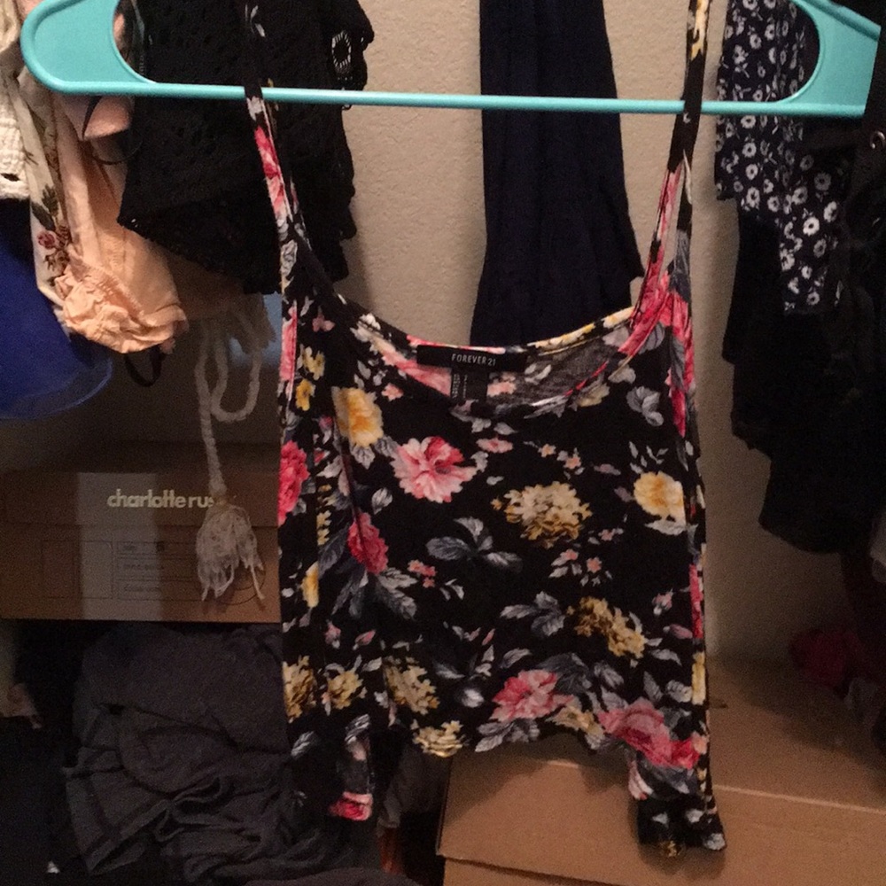 Black flower crop top